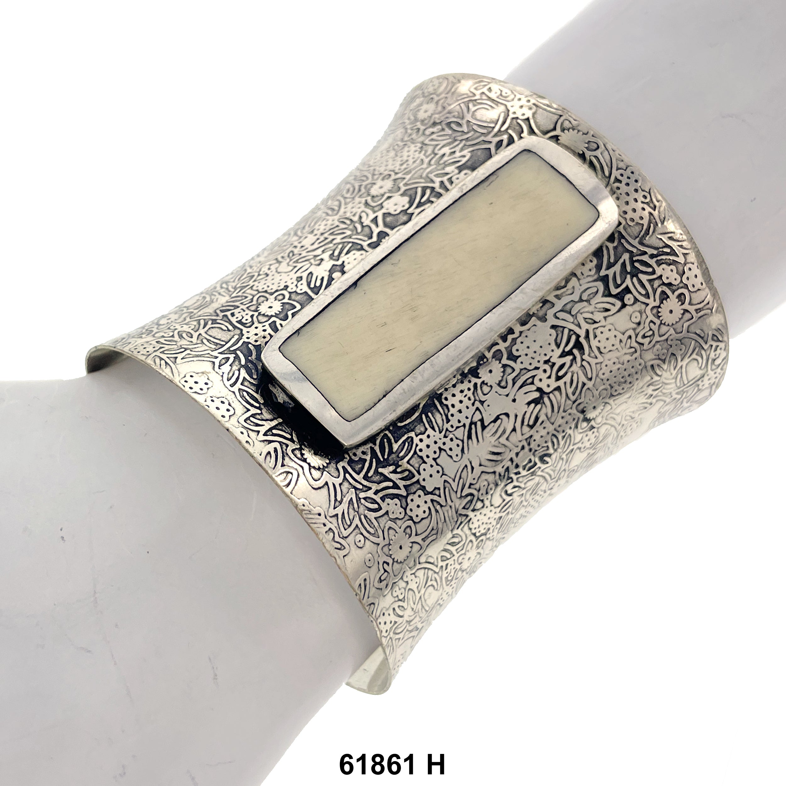Cuff Bangle Bracelet 61861 H