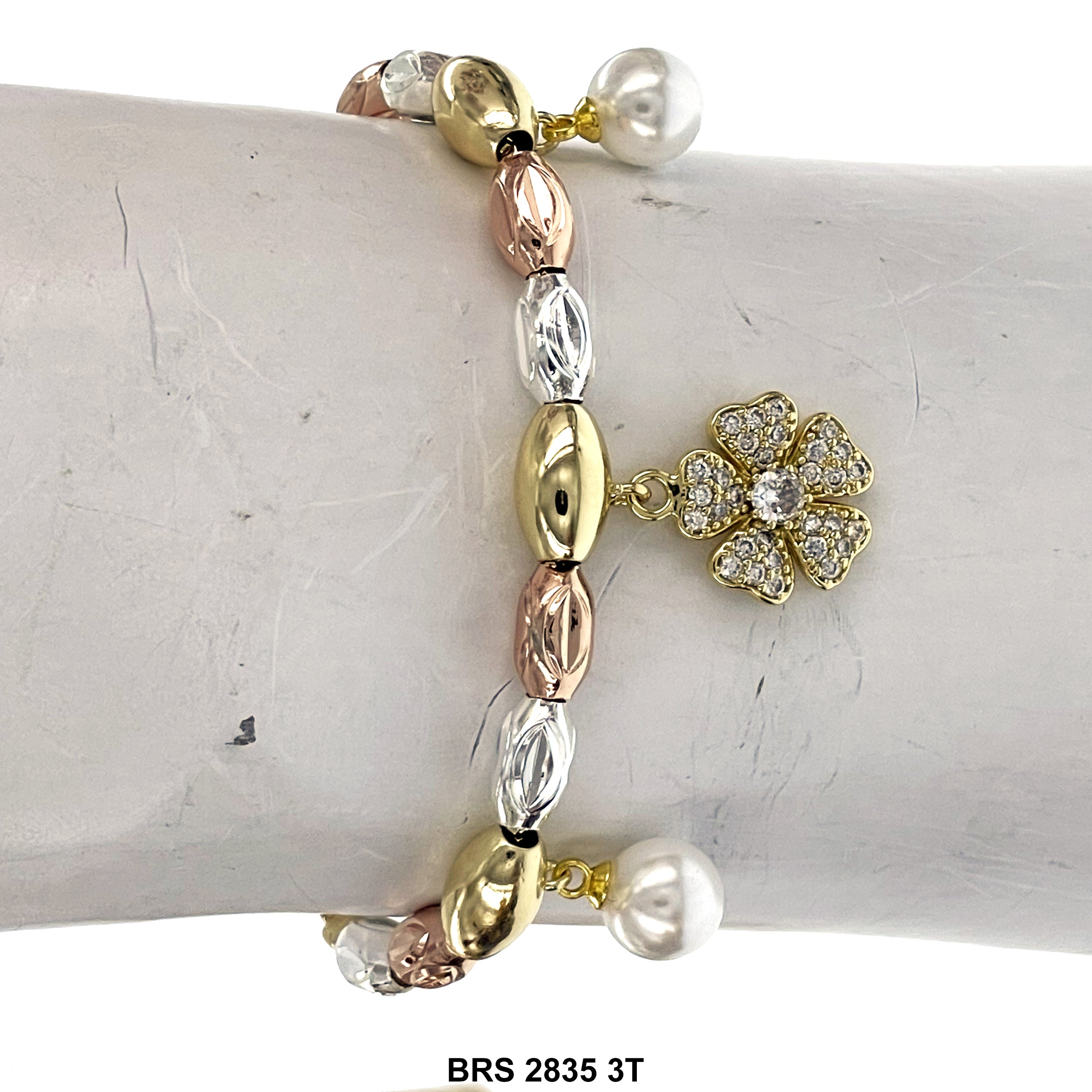 4-leaf-clover Pearl Charms Inlayed Oval Adjustable Bracelet BRS 2835 3T