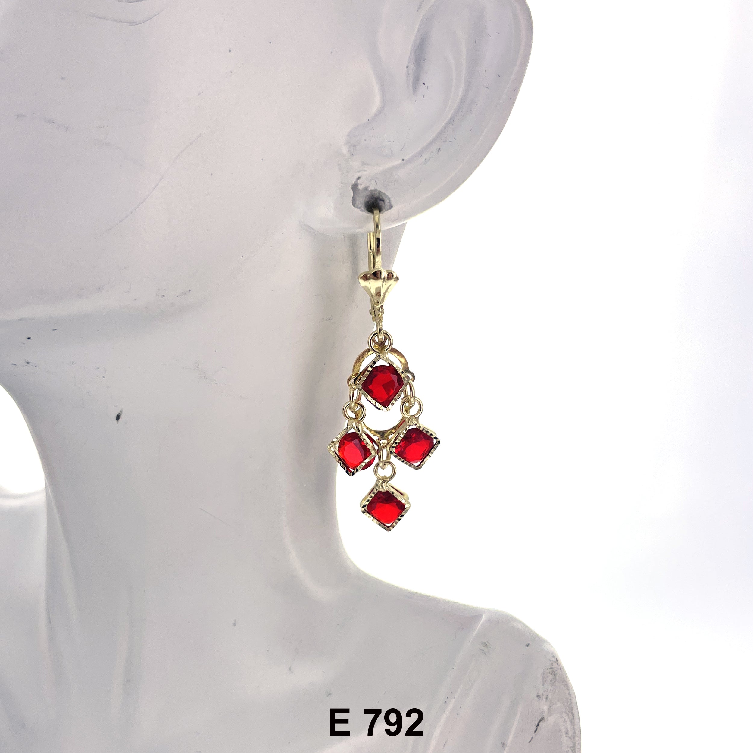 Duck Paw Square Stoned Earring E 792