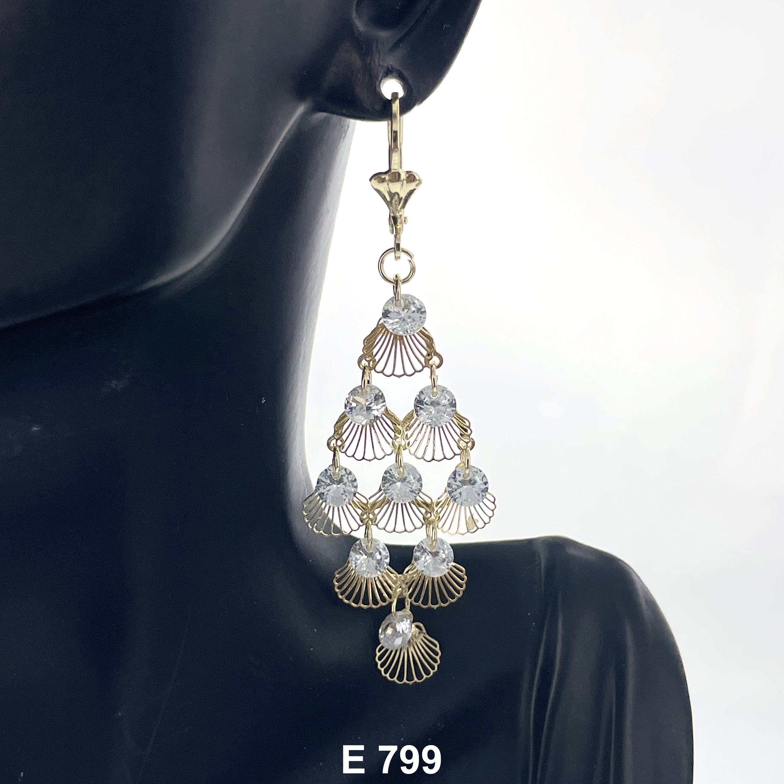 Duck Paw Chandelier Earring E 799