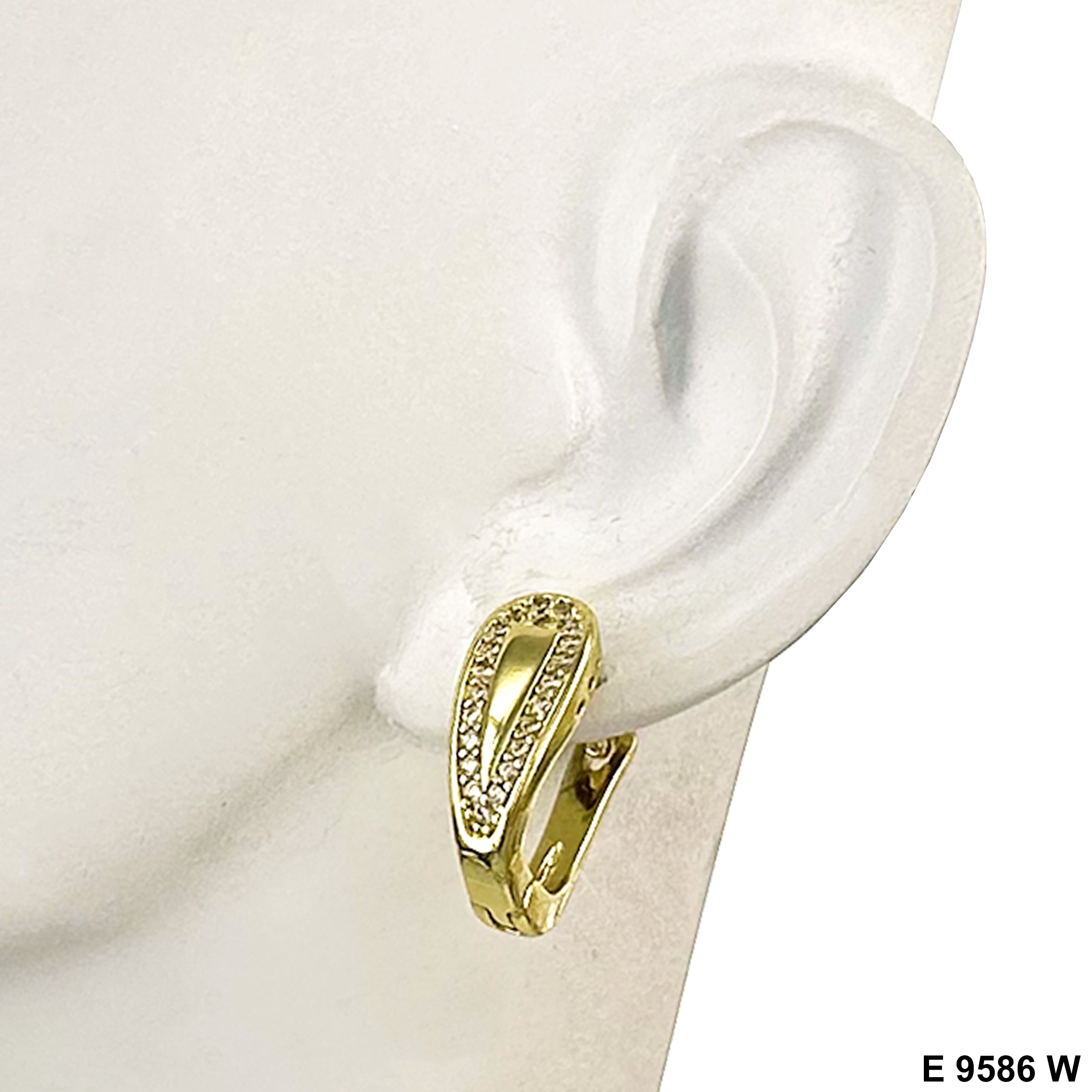 Geo Huggies Earring E 9586 W