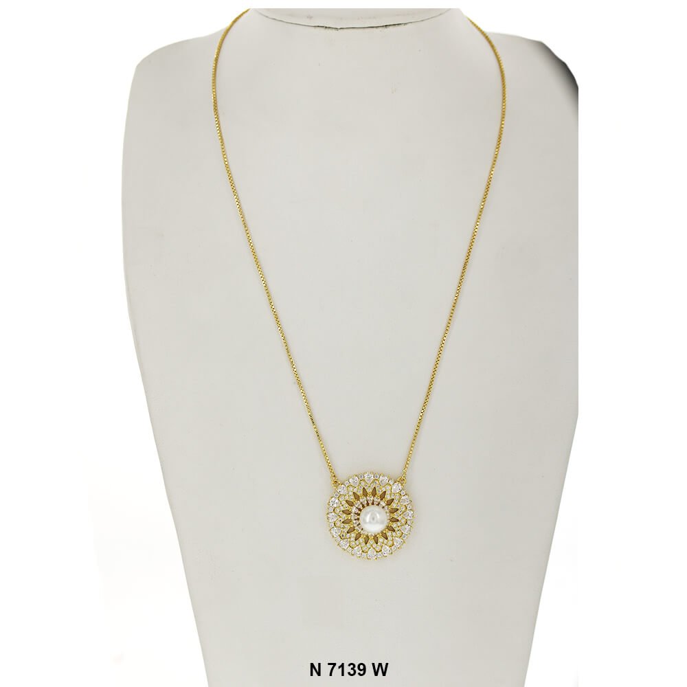 Pendant With Chain Necklace N 7139 W