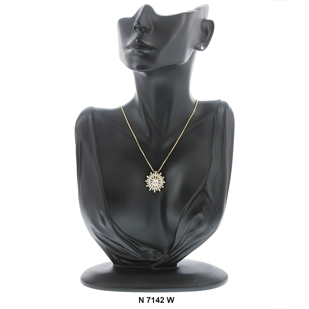 Pendant With Chain Necklace N 7142 W