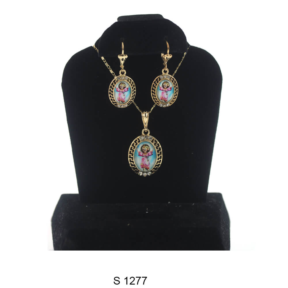 Santo Ninio Necklace Set S 1277